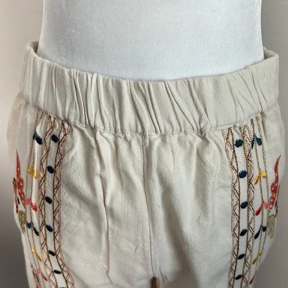 OPEN TO OFFERS Anthropologie Cream Embroidered Straight-Leg Pants size SMALL - Picture 6 of 9